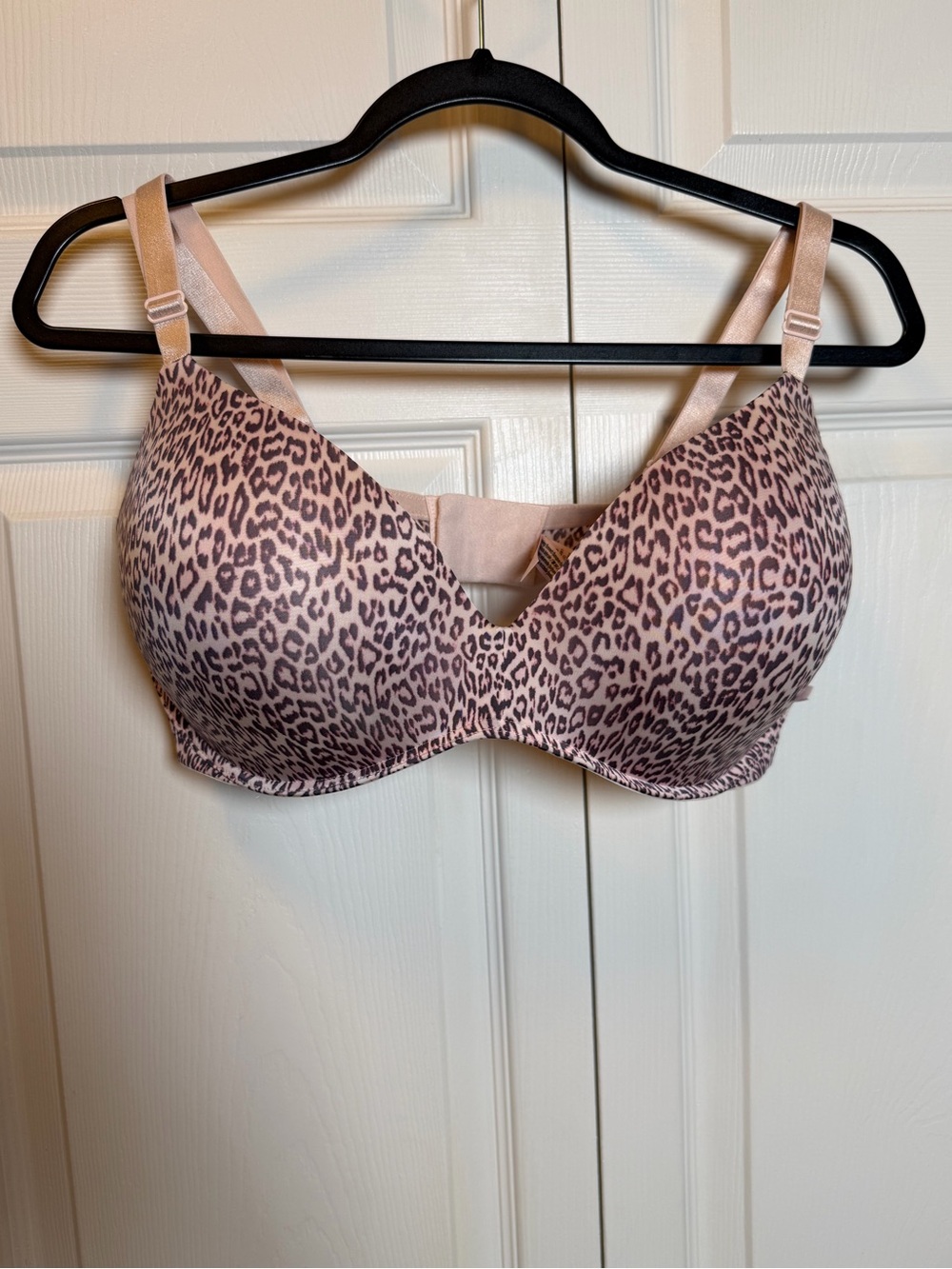 Victoria’s Secret 40DD Wireless T-Shirt Bra Pink Leopard Print Full Coverage